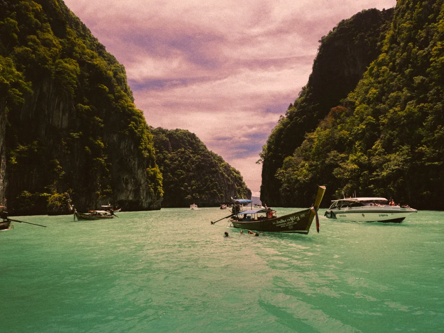 Waves, Wanderers & Thailand